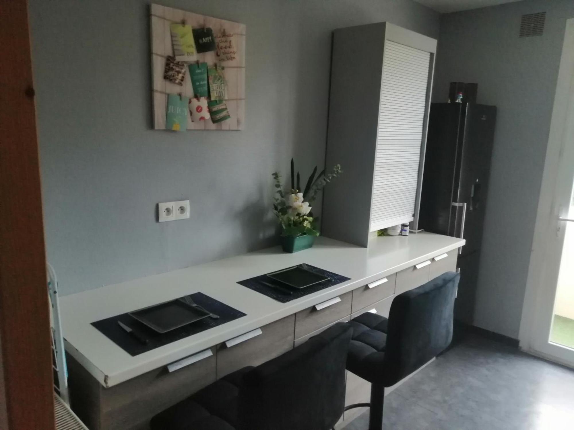 Chambre Dans Appartement A Νιόρ Εξωτερικό φωτογραφία
