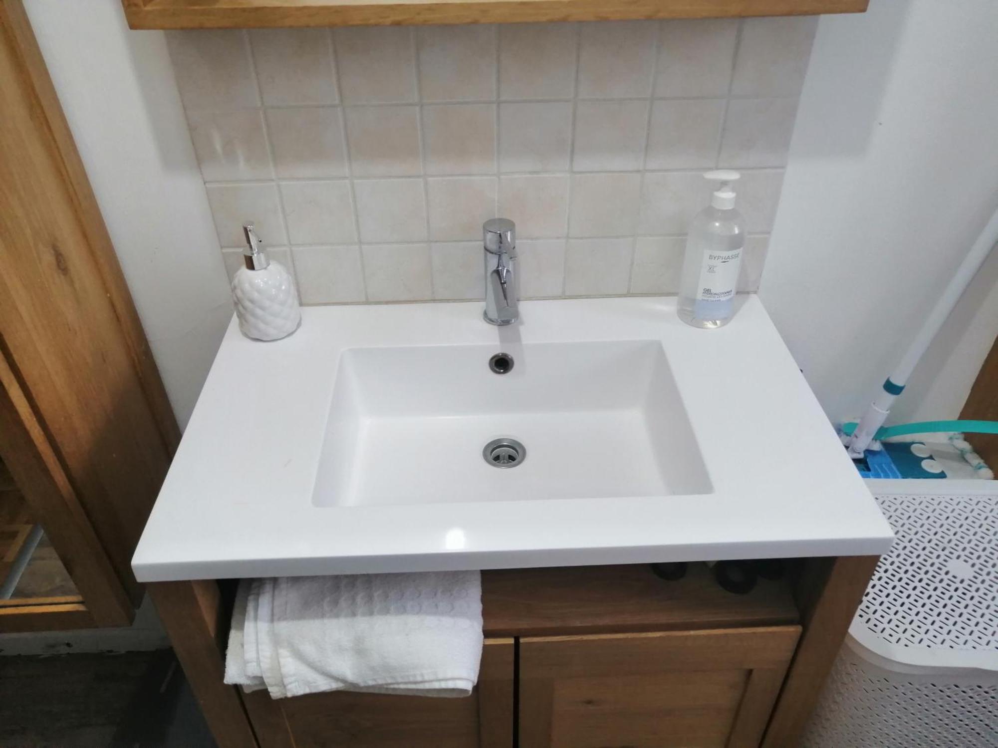 Chambre Dans Appartement A Νιόρ Εξωτερικό φωτογραφία