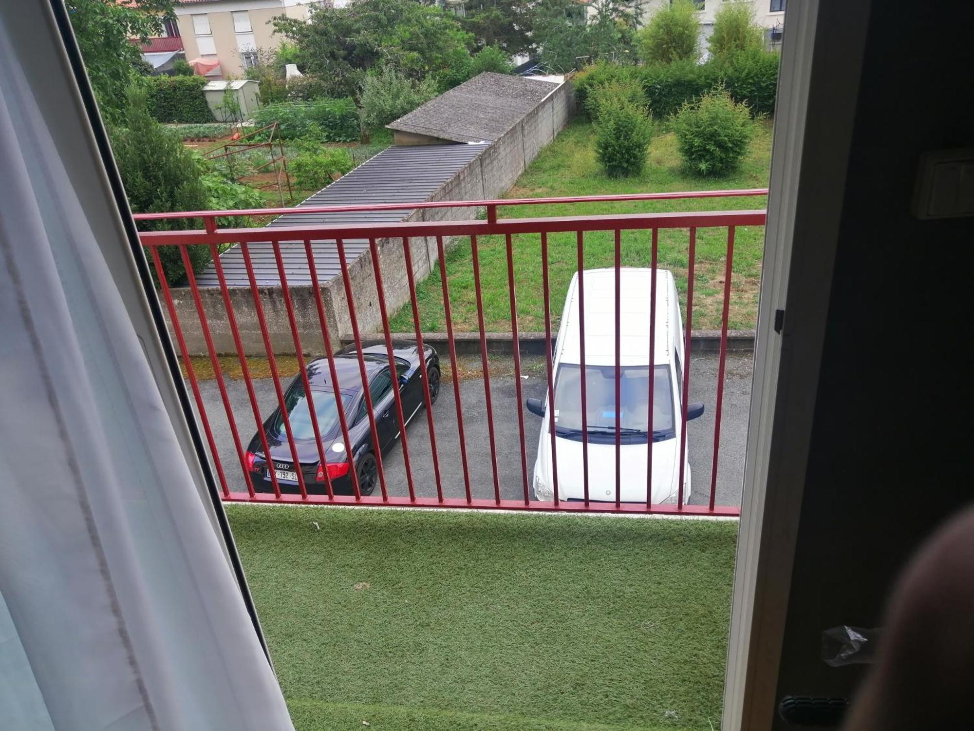 Chambre Dans Appartement A Νιόρ Εξωτερικό φωτογραφία
